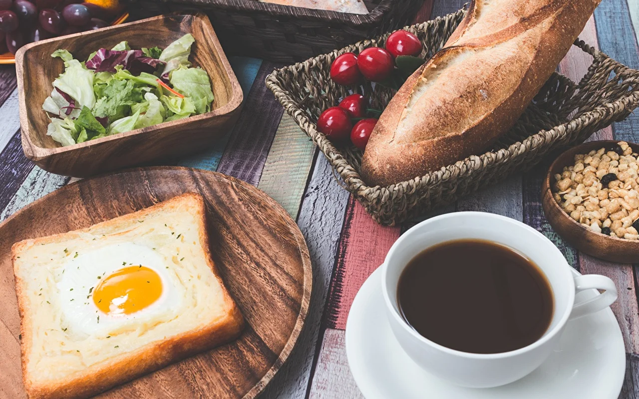 Bread_Coffee_Fried_egg_Breakfast_533538_1280x800.webp