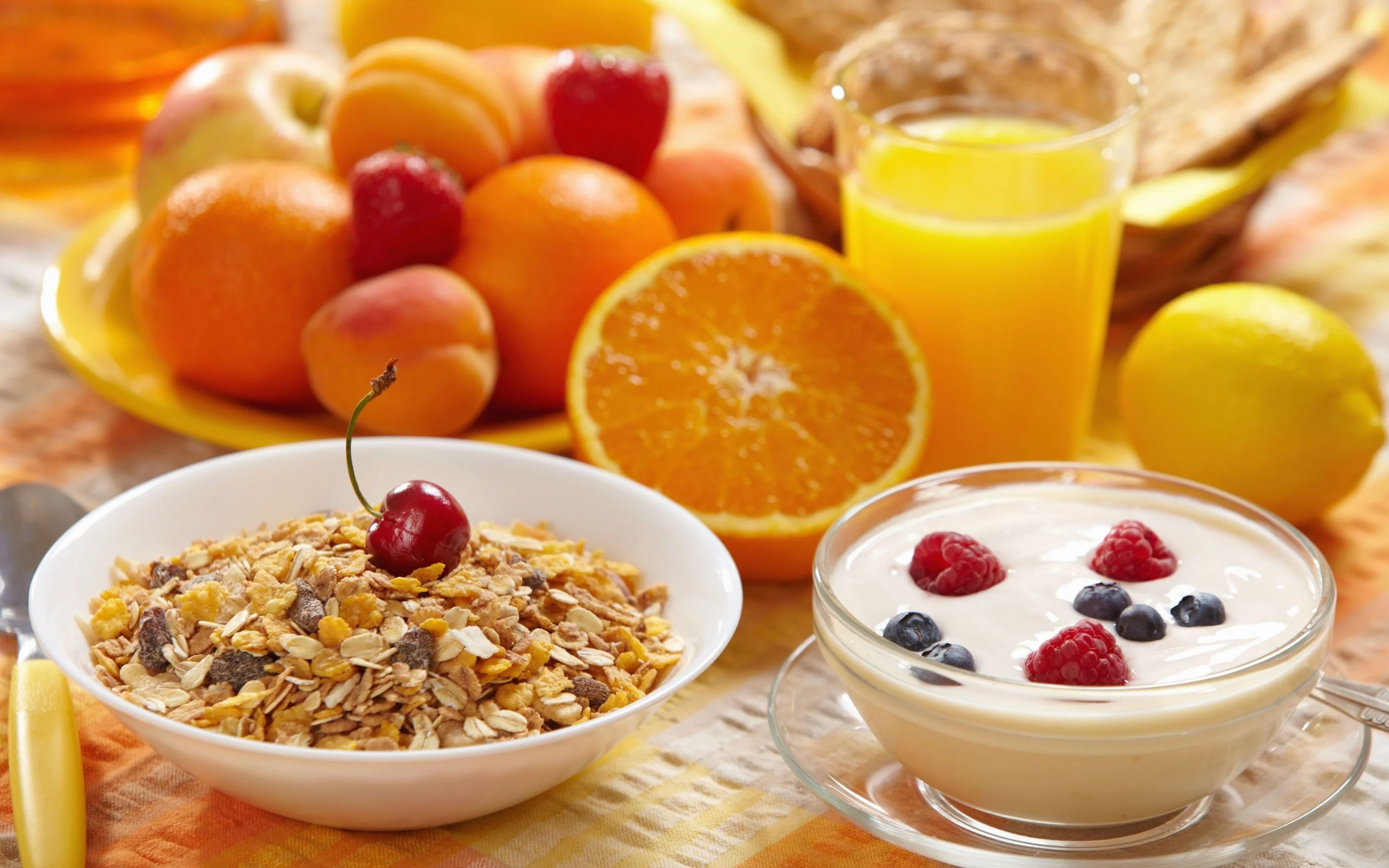 breakfast-wallpaper-1.webp