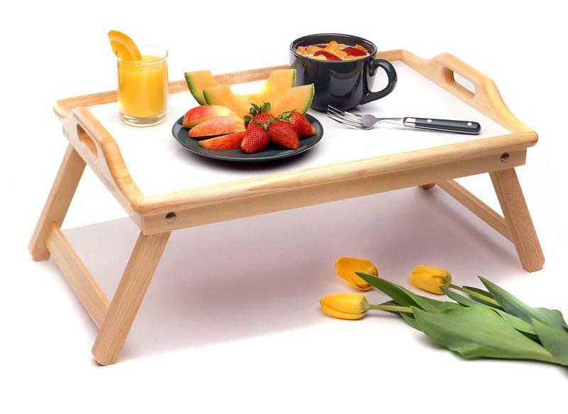 breakfast_table_b.jpg