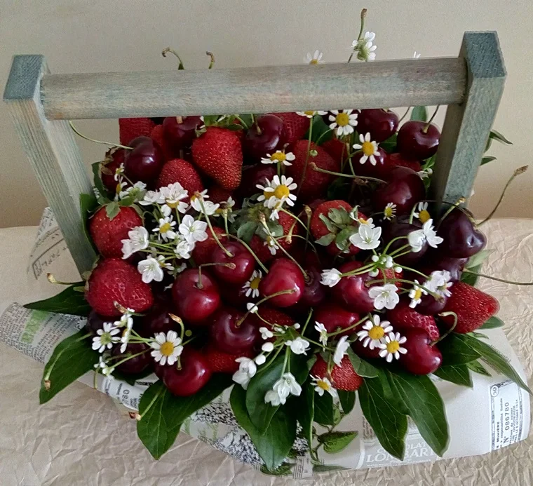 buket-iz-klubniki_4.webp