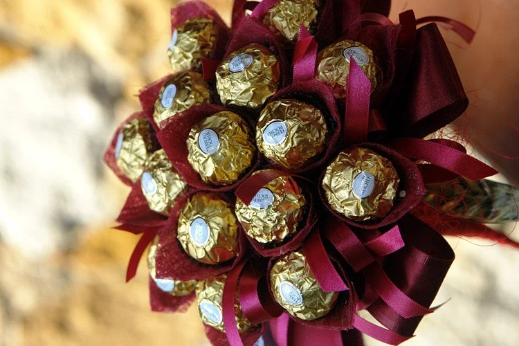 букет из конфет_ибис.webp