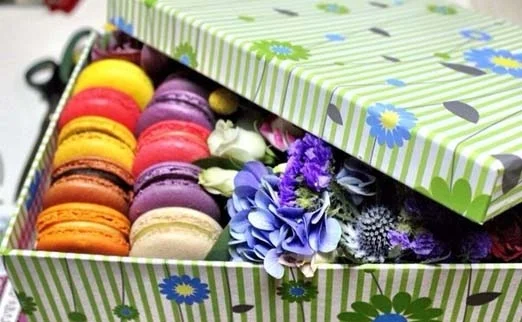 buket-makarun-magnoliya-1.webp
