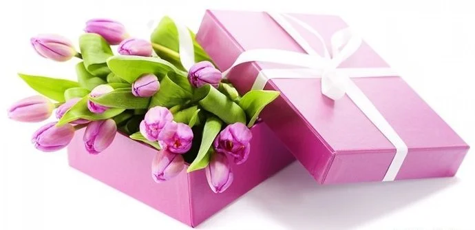 букет в коробке.webp