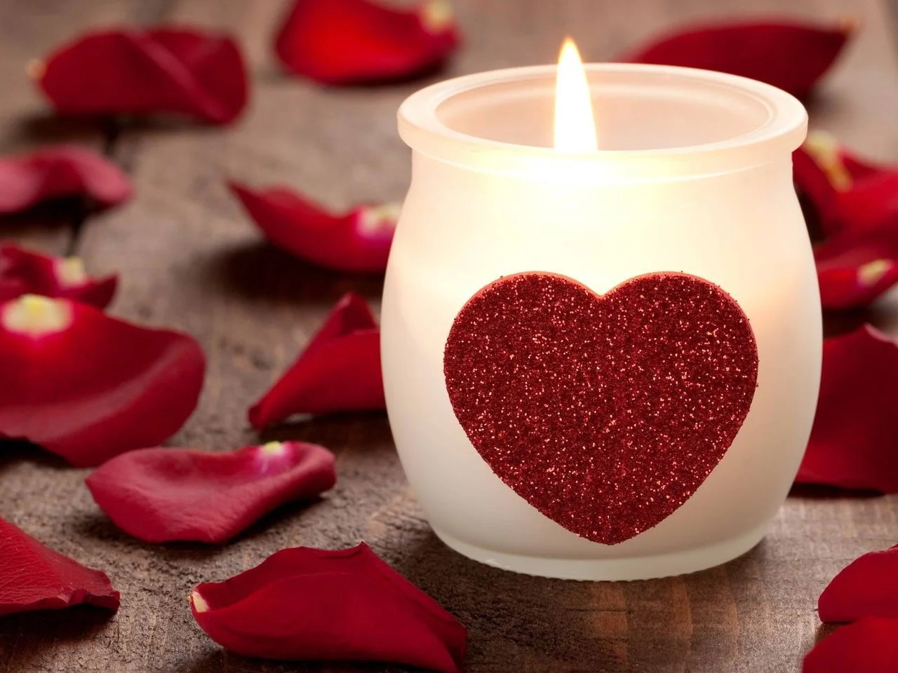 candles-hearts-pretty-Favim.com-3881253.webp