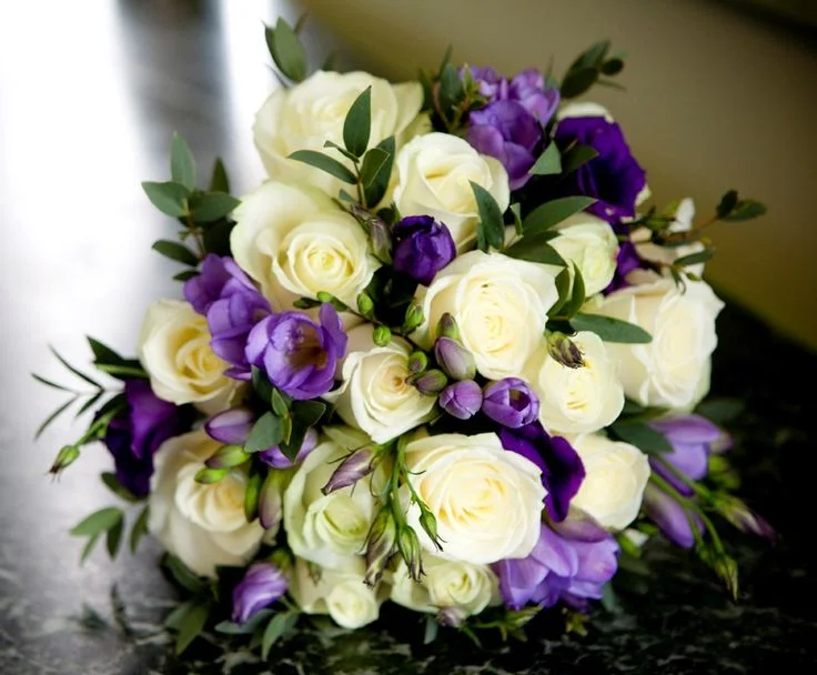 cba5bf1fd85da44c621c19ce3f715017--lisianthus-bouquet-floral-flowers.webp