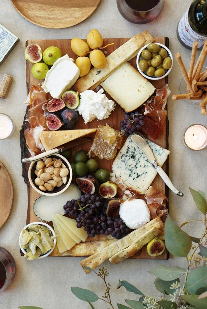 cheese-plate-for-a-brunch.webp