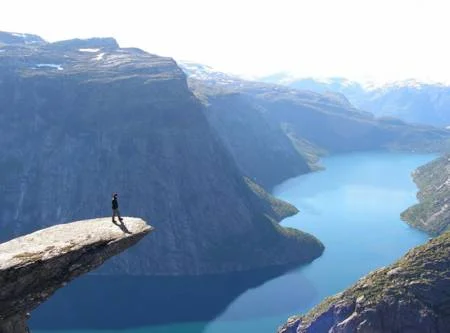 chelovek i priroda.webp