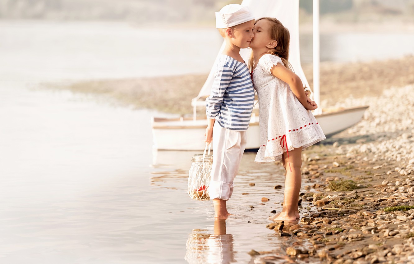 children-boy-girl-kiss-dress.jpg