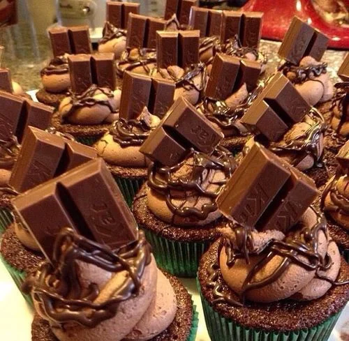 chocolate-cupcake-eat-food-Favim.com-5119829.webp