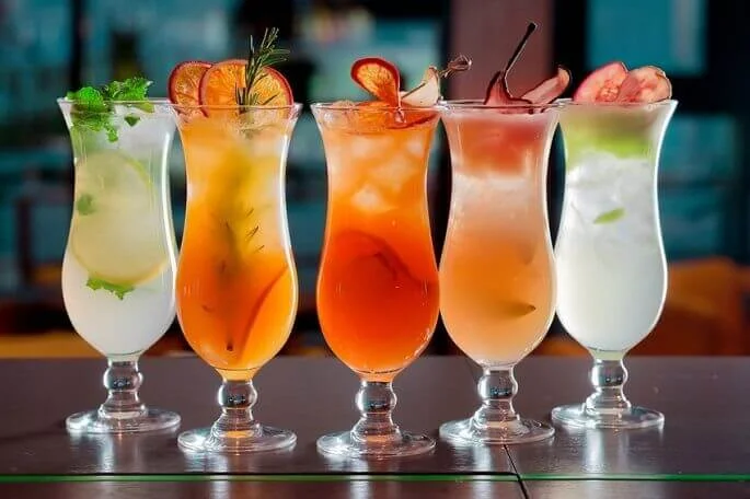 cocktail-2.jpg.pagespeed.ce.8Qg6-88Wlx.webp