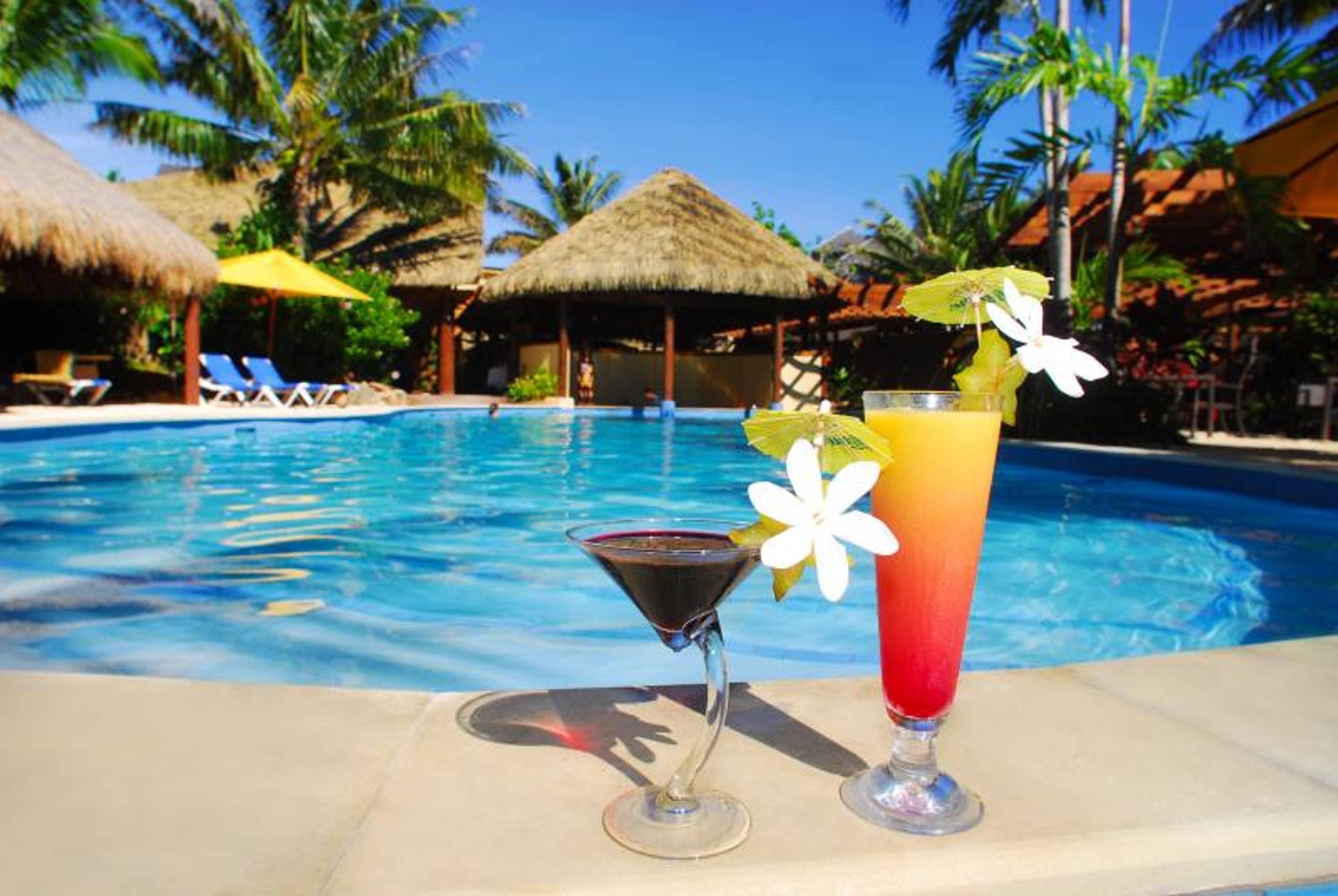 cocktails-by-the-pool.jpg