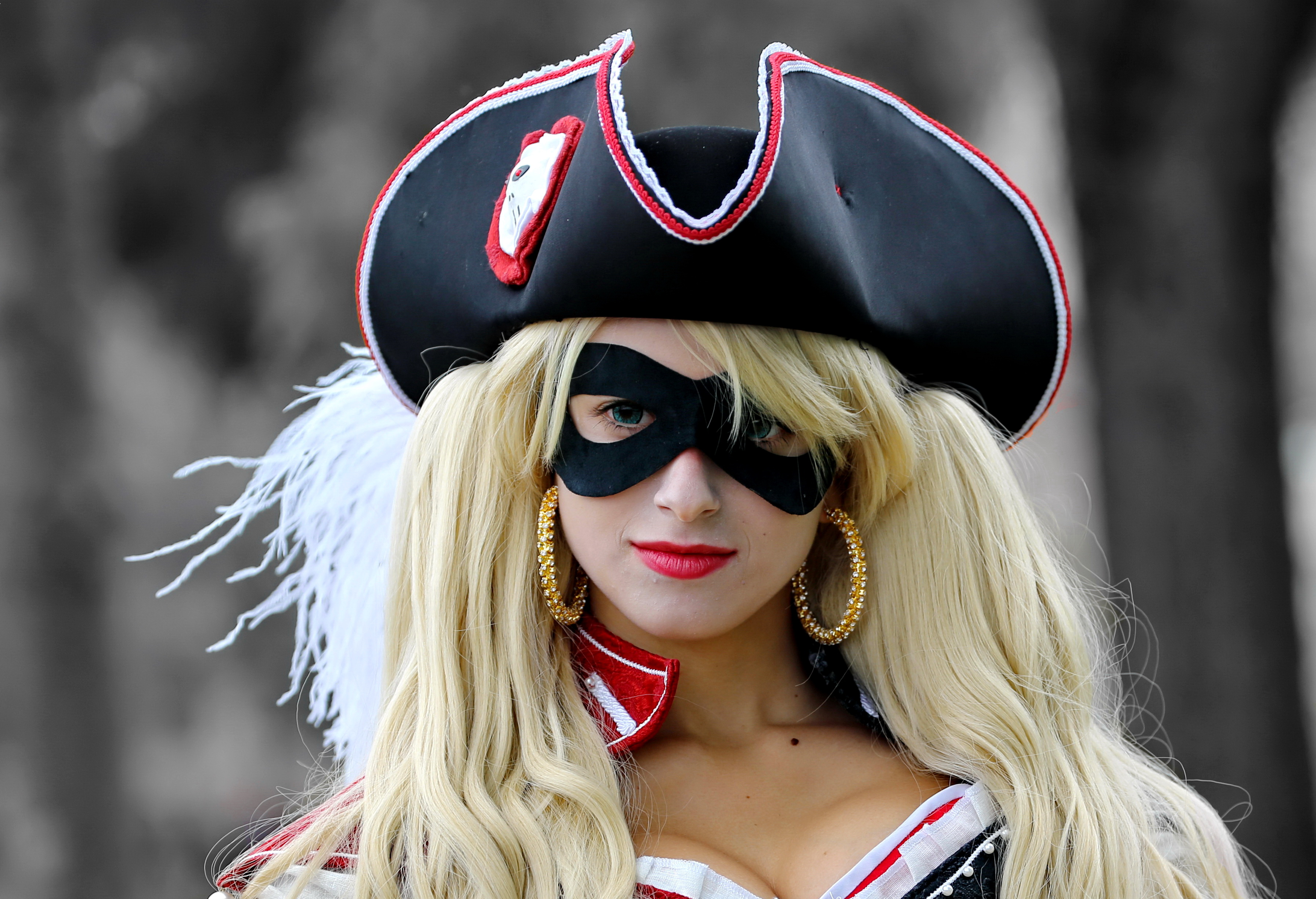 costumes-comics-costume-cosplay-mashup-games-lucca-Harley-pirate-Quinn-cosplayers-costumi-2013...png