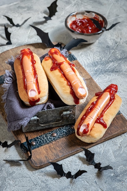 creepy-halloween-hot-dogs-look-like-bloody-fingers_255424-2569.jpg