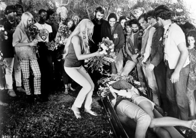 Cвадьба хиппи, США, конец 1960–х.webp