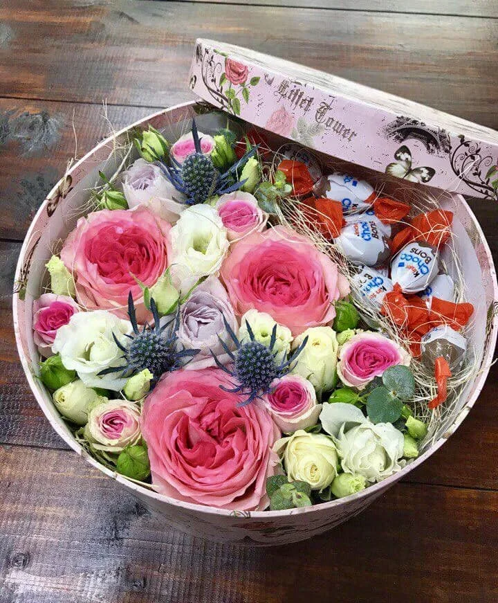 цветы и конфеты  2000.webp