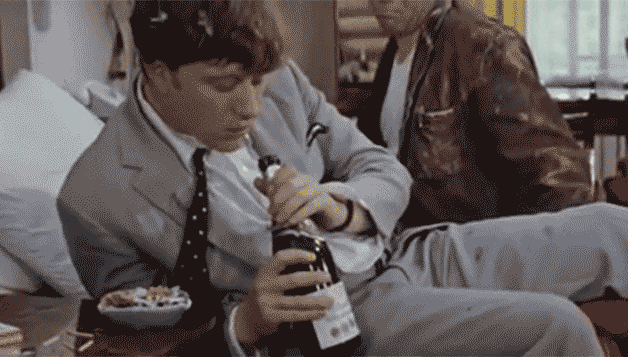 DelightfulPettyBee-size_restricted.gif