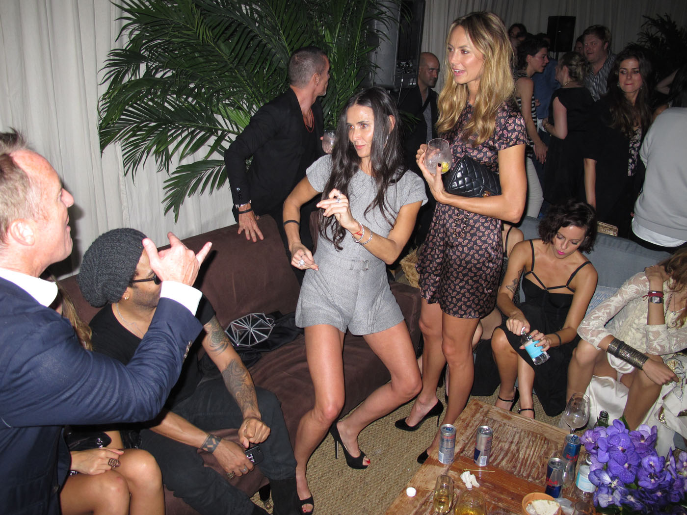 demi-moore-parties-with-lenny-kravitz-miami-12062012-25.jpg