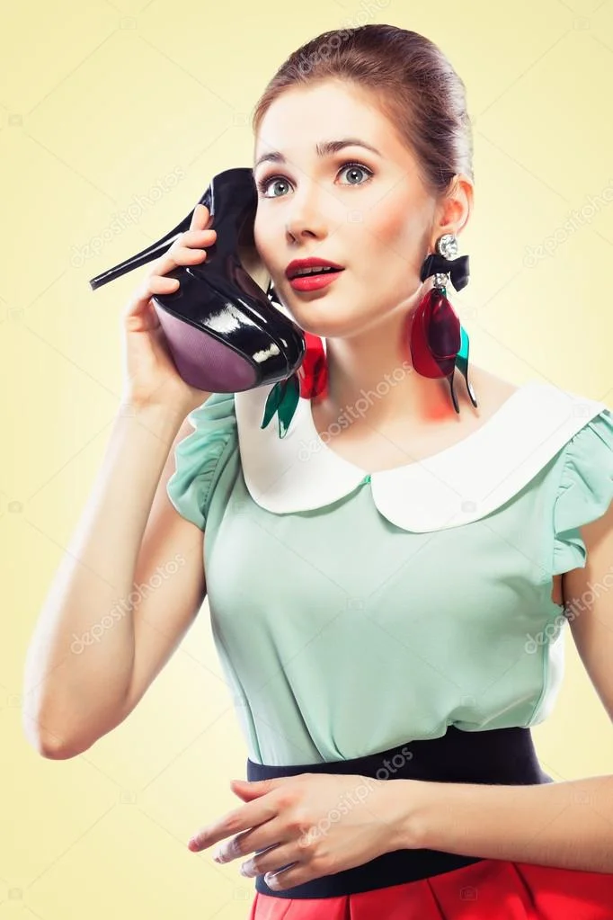 depositphotos_12500404-stock-photo-girl-answering-the-shoe-call.webp