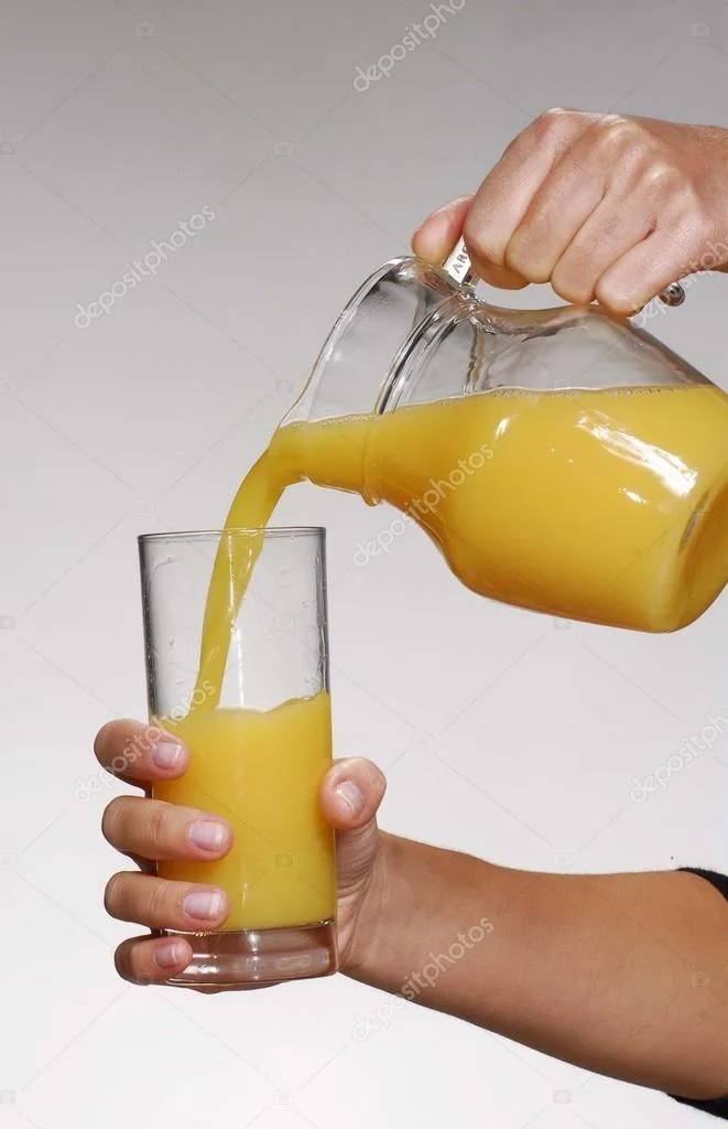 depositphotos_13850312-stock-photo-pouring-orange-juice-into-glass.webp