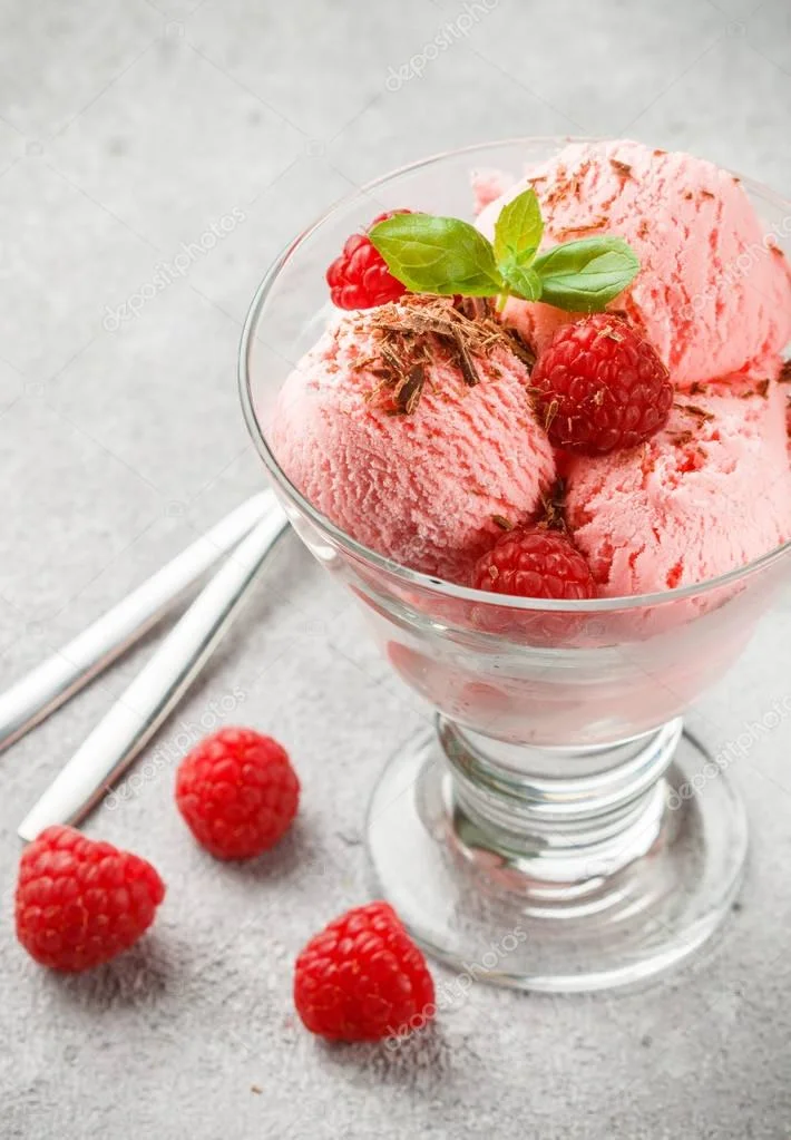 depositphotos_156432964-stock-photo-homemade-raspberry-ice-cream-with.webp