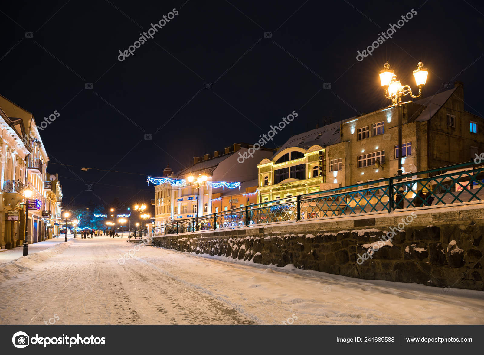 depositphotos_241689588-stock-photo-uzhhorod-ukraine-january-2019-petefi.jpg