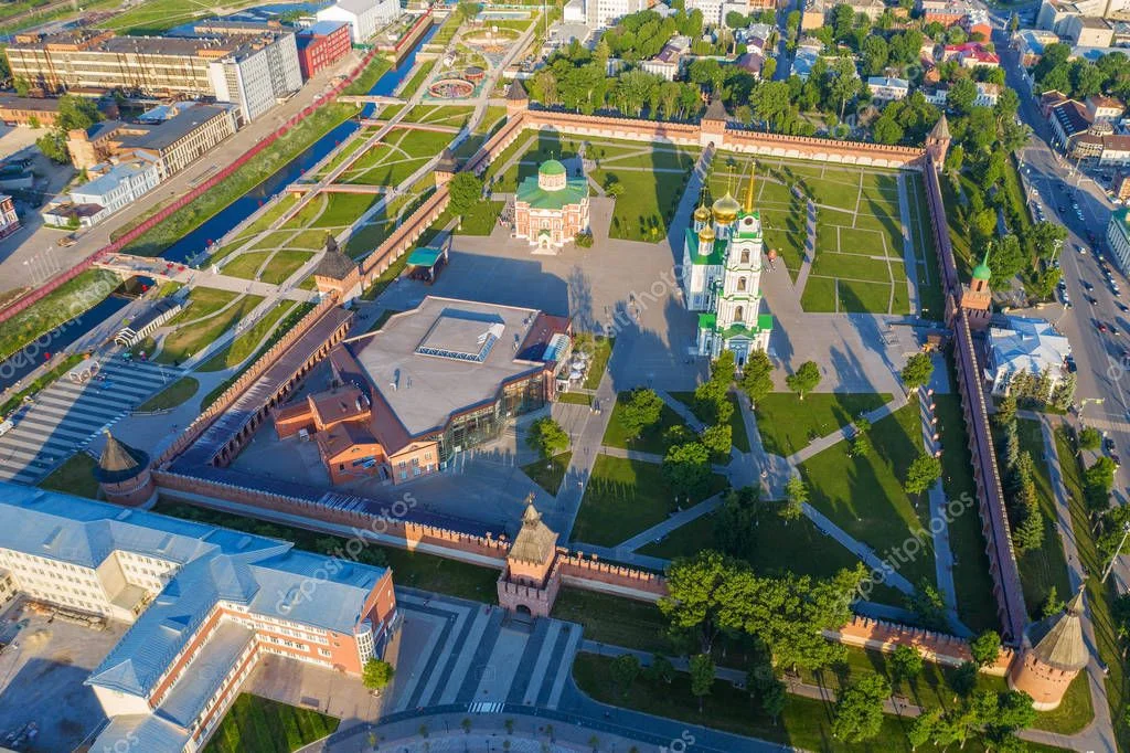 depositphotos_283602588-stock-photo-aerial-view-of-tula-kremlin.webp