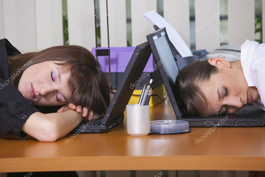 depositphotos_3030013-Tired-office-workers.jpg