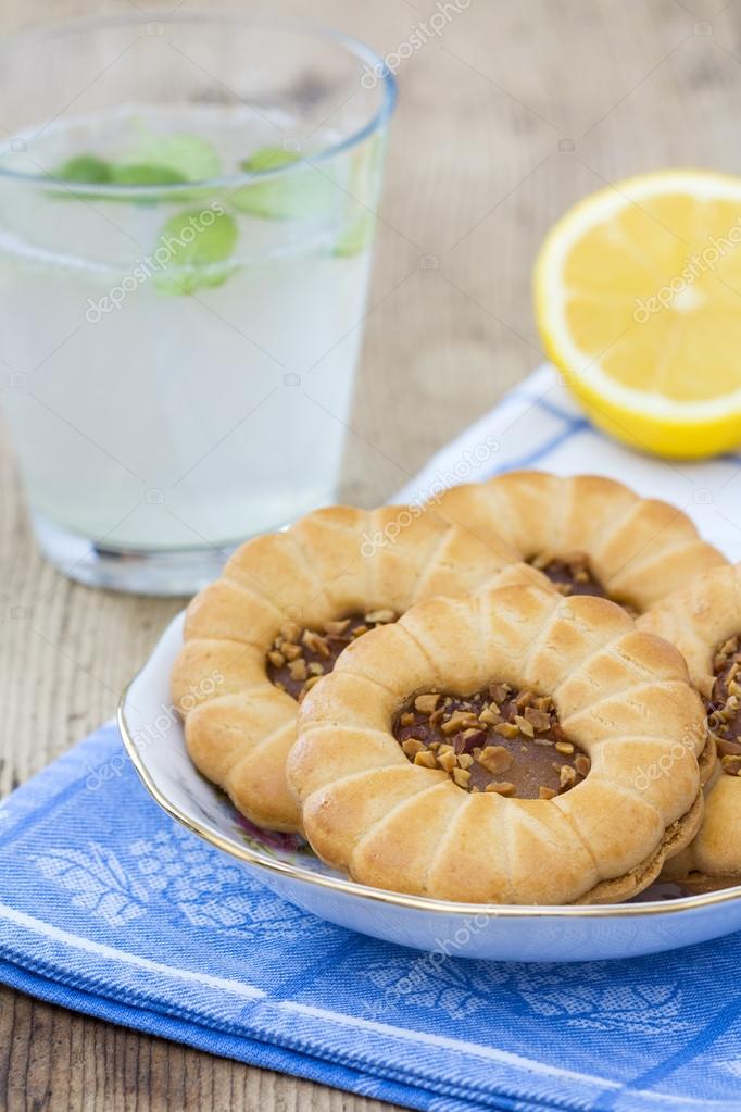 depositphotos_41333473-stock-photo-cookie-with-lemonade.jpg