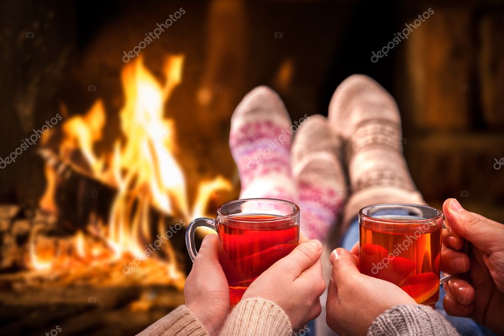 depositphotos_49213857-stock-photo-mulled-wine-at-romantic-fireplace.jpg