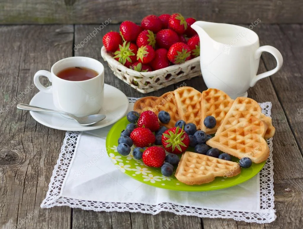 depositphotos_51125115-stock-photo-morning-tea-with-waffles-milk.webp