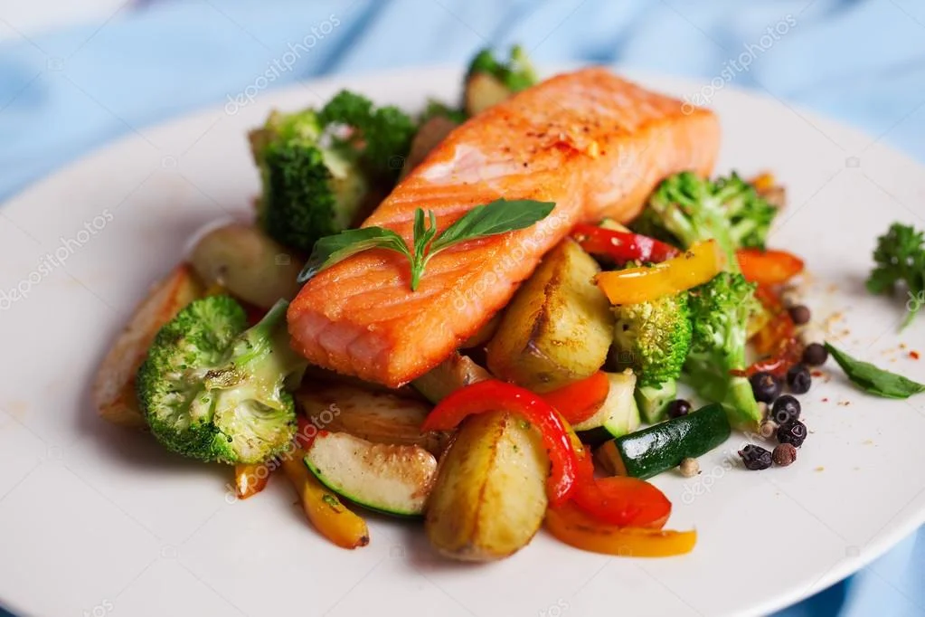 depositphotos_58579343-stock-photo-salmon-fillet-with-vegetables-and.webp