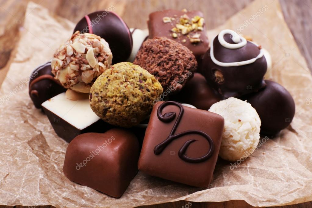 depositphotos_60872309-stock-photo-chocolates-assorted-on-crumble-paper.jpg