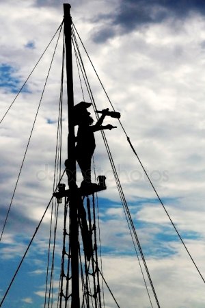 depositphotos_61979979-stock-photo-silhouette-of-a-pirate-on.jpg