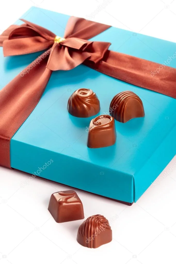 depositphotos_7830131-stock-photo-gift-boxes-of-chocolates.webp