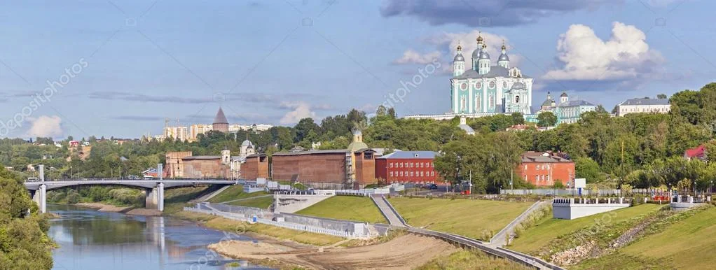depositphotos_80634670-stock-photo-panorama-of-smolensk-from-dnepr.webp