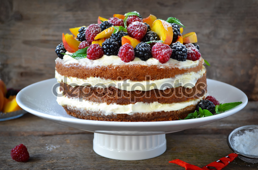 depositphotos_90379852-stock-photo-naked-cake-with-cream.jpg