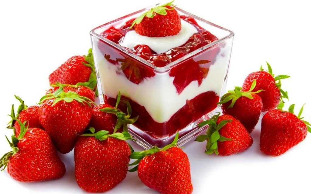 desert_s_klubnikoy_orig.webp