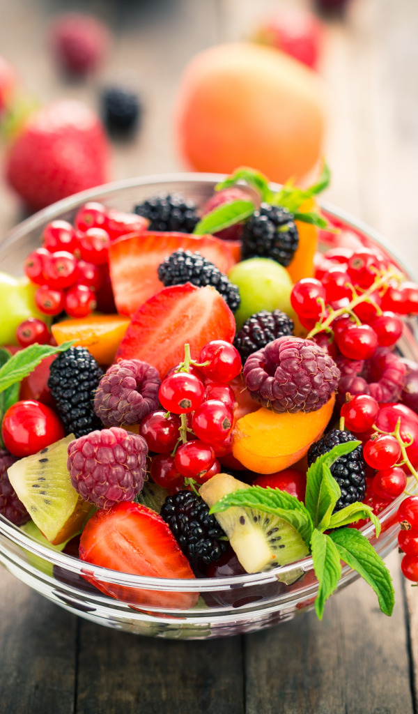 dessert-fruit-salad-frukty-iagody-salat-klubnika-malina-sm-2.jpg