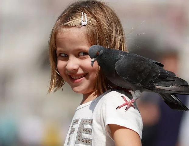 девочка прикол.webp