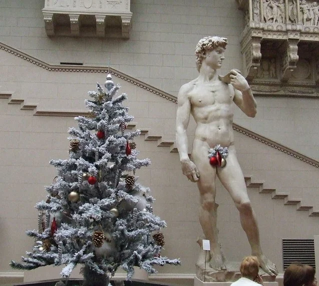 Достаточно мелочи, чтобы почувствовать новогоднюю, праздничную атмосферу...webp