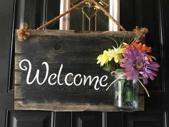 ea6a4877db7af2d129227c9fc7243ae1--welcome-door-welcome-signs.webp