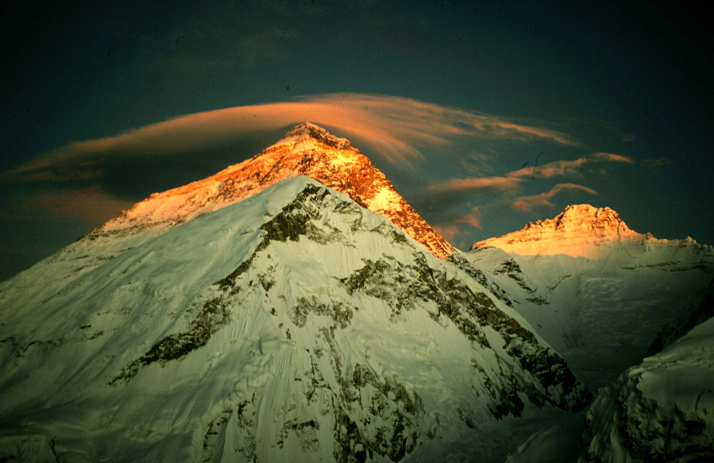 everest.webp