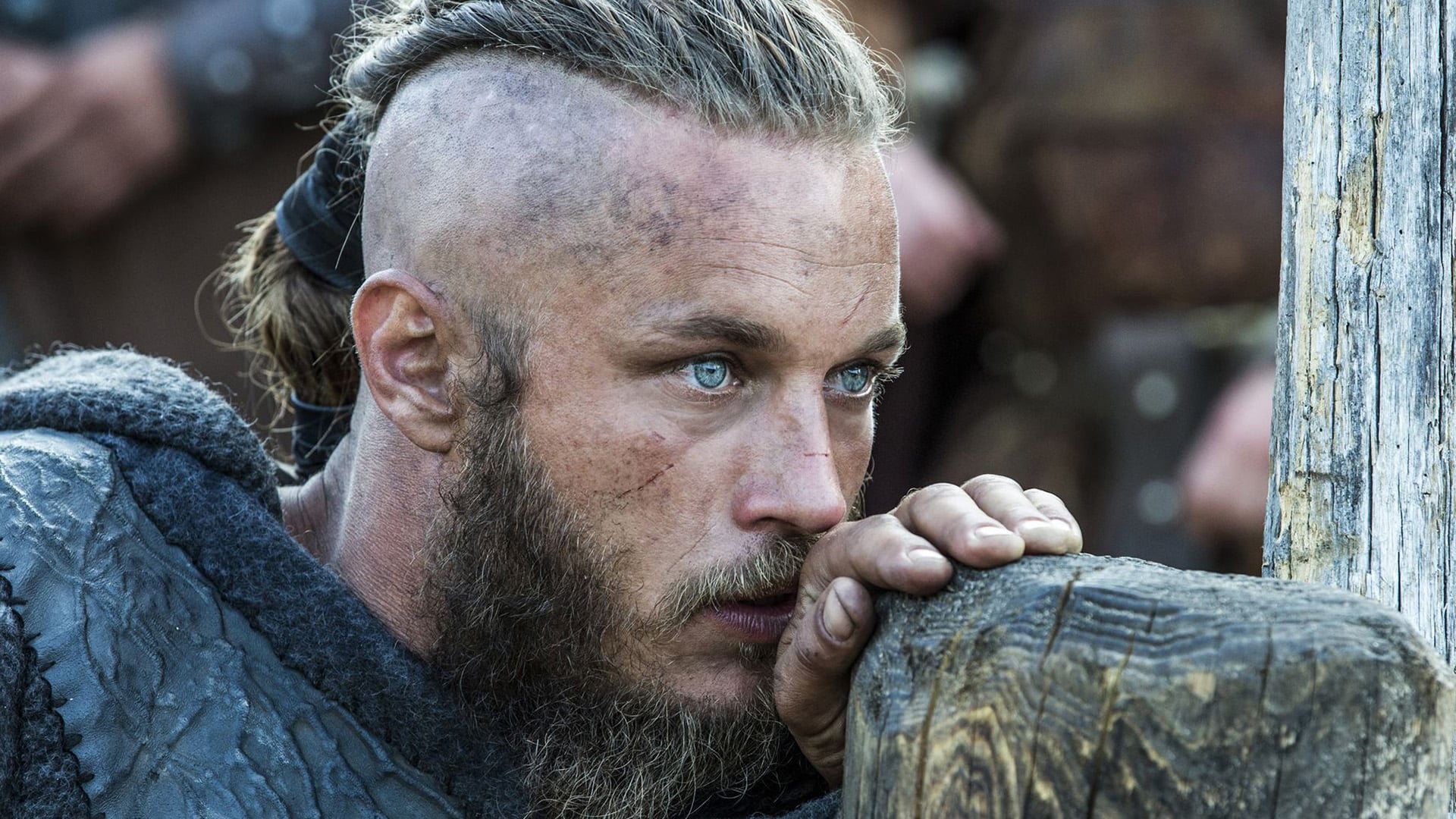 eyes-Travis-Fimmel-as-Ragnar-Lothbrok-7.jpg