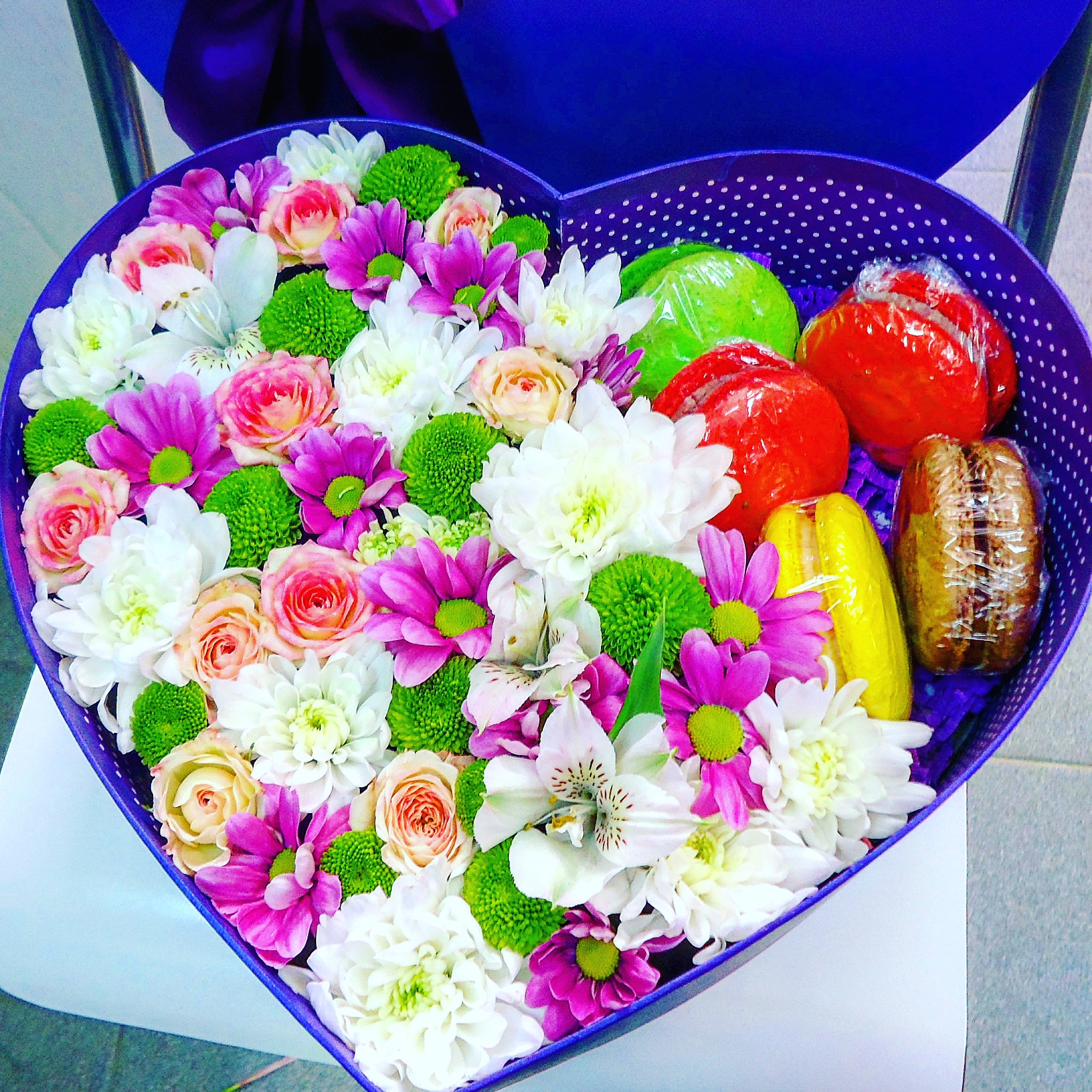 flowers_in_box_heard_blue1_delivery_novosibirsk_1.jpg