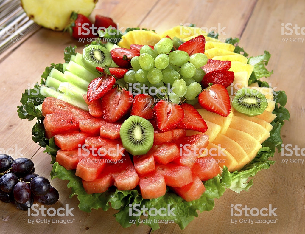 fruit-salad-tray-picture-id183257669.jpg