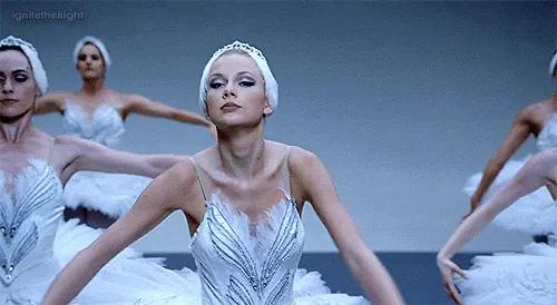 gif-bowing-15.gif[1].webp