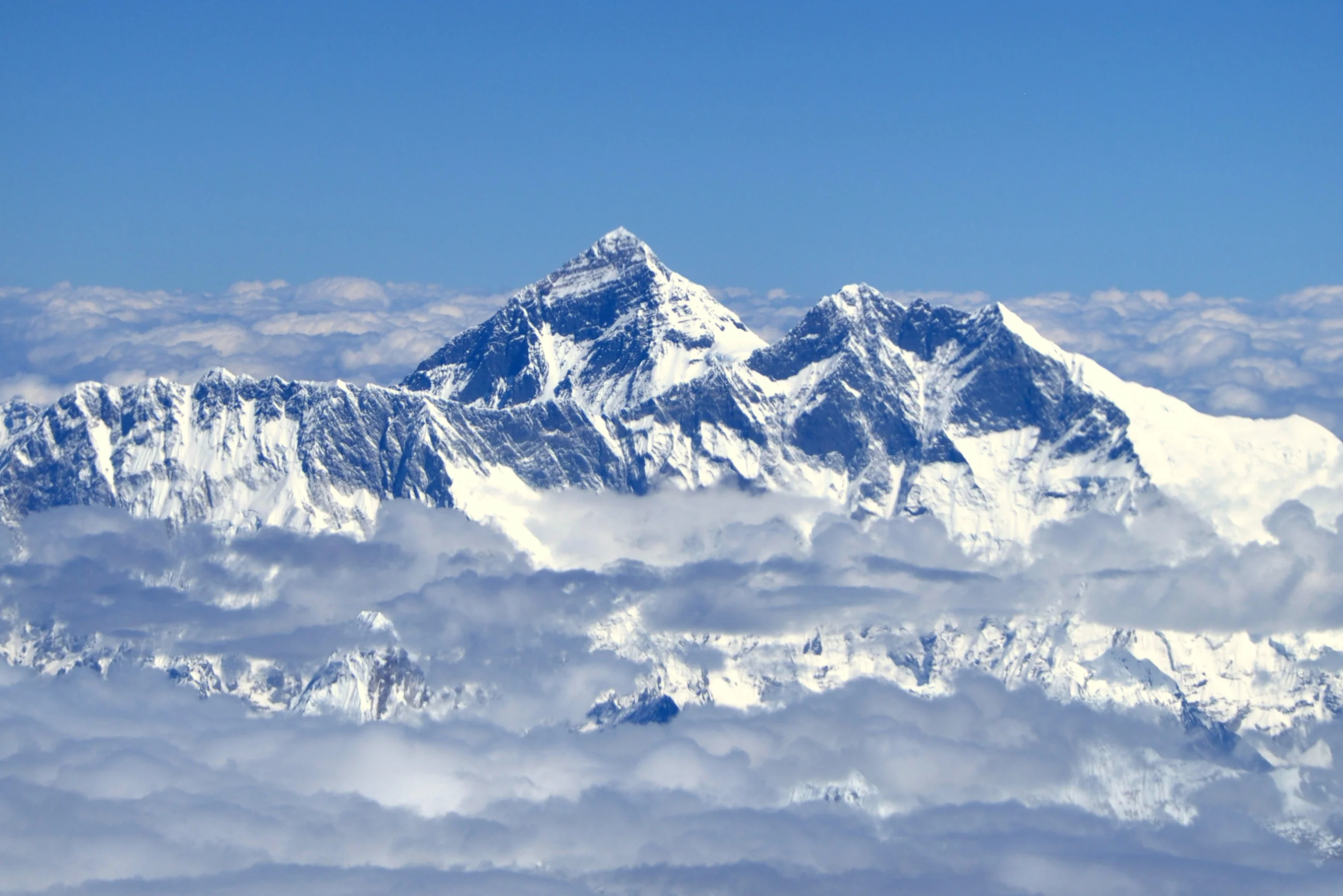 gora-dzhomolungma-everest3.webp