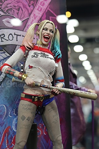 Harley_Quinn_hero_Suicide_Squad_2016_Heroes_comics_516879_320x480.jpg