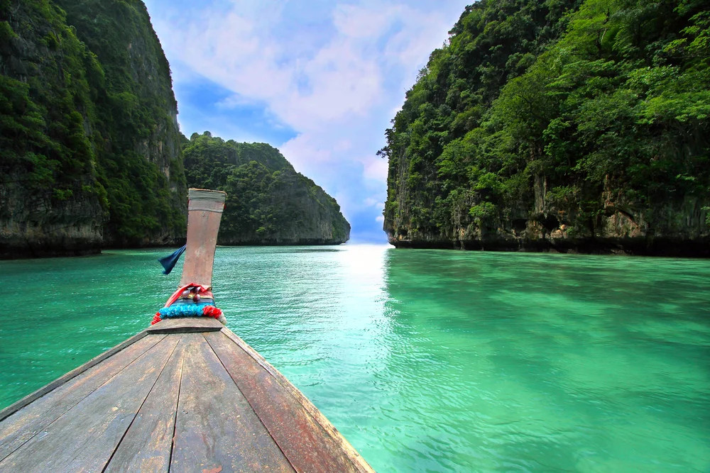 head-of-wooden-long-tailed-boat-tour-around-thailand-islands.webp