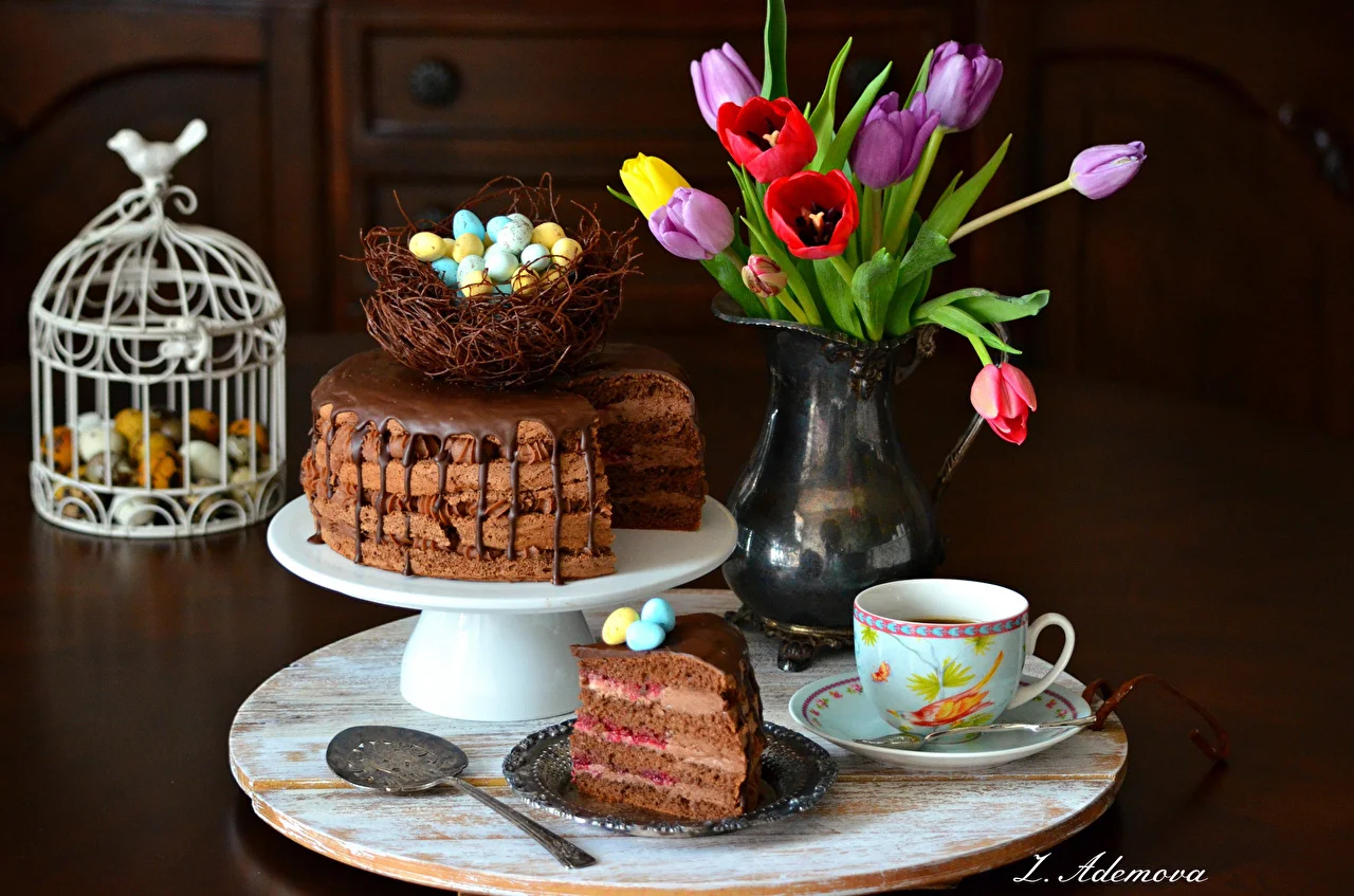 Holidays_Easter_Tulips_Cakes_Coffee_Eggs_Vase_Nest_519682_1280x847.webp